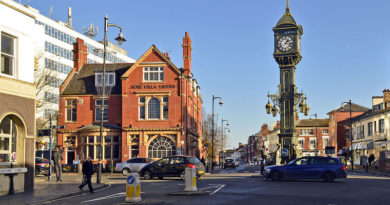 10 reasons to visit Birmingham’s Jewellery Quarter 1200px-Chamberlain_Clock_and_the_Rose_Villa_Tavern,_Jewellery_Quarter,_Birmingham_UK