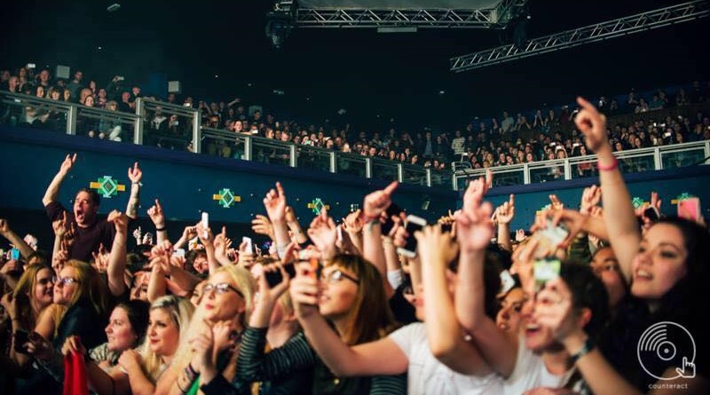 Catfish crowd header