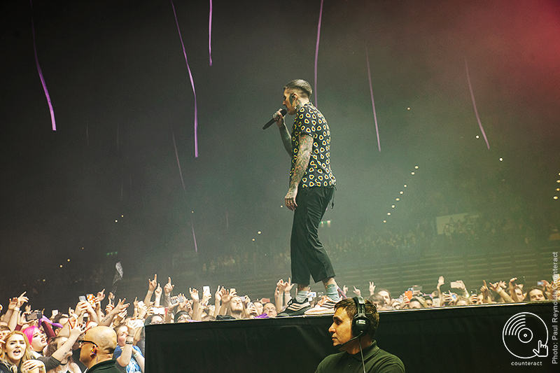 Bring_Me_The_Horizon_Arena_Birmingham_1