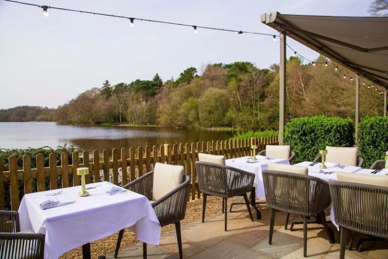 New waterside restaurant The Bracebridge opens in Sutton Park