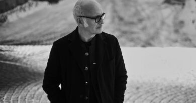 Ludovico Einaudi to grace Birmingham with elegant melodies this October Ludovico Einaudi Birmingham